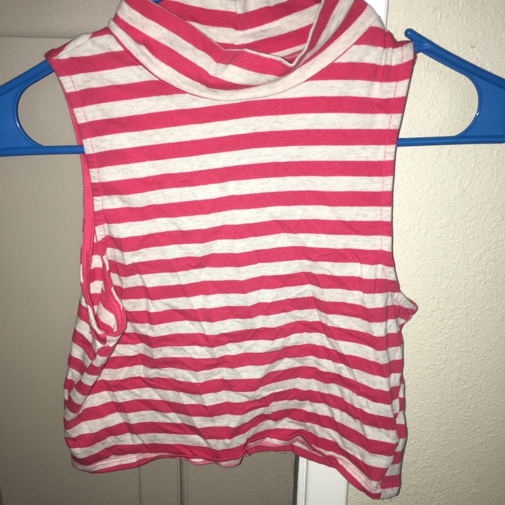 Crop top - Picture 2 of 4